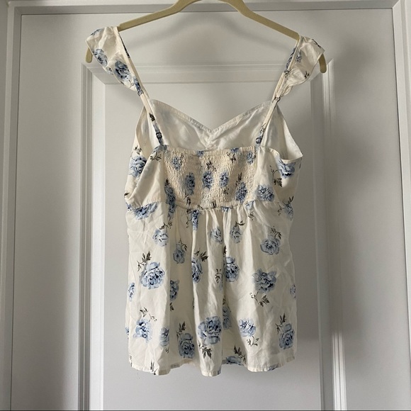 Abercrombie and Fitch Flutter Sleeve Top - Picture 5 of 5